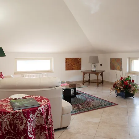 L'insolita Reggia 別荘