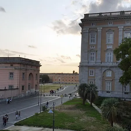 L'insolita Reggia Nyaraló