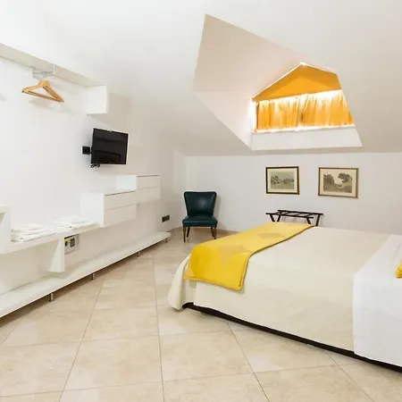 L'insolita Reggia Casa vacanze *