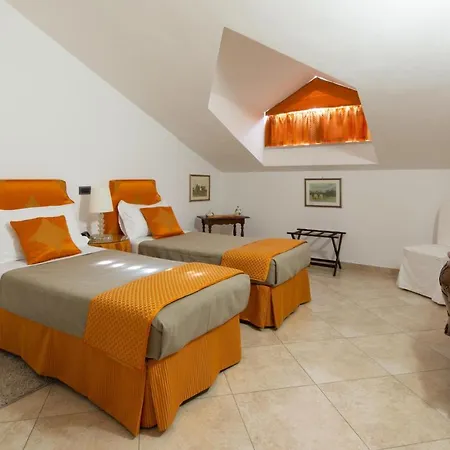 L'insolita Reggia 別荘 カゼルタ